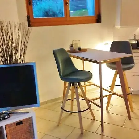 Ruhiges Mit Aussicht Fast Bis Nach Interlaken Faulensee