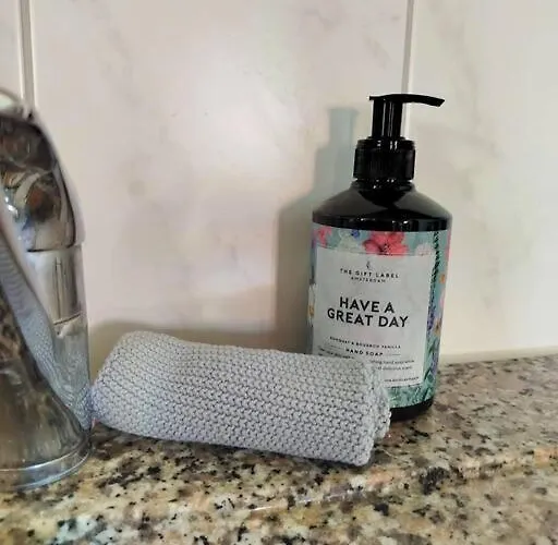 Ruhiges Mit Aussicht Fast Bis Nach Interlaken Appartamento Faulensee