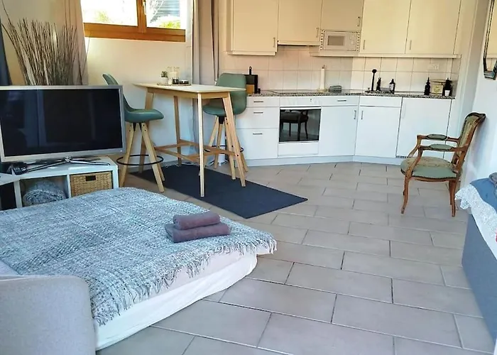 Ruhiges Mit Aussicht Fast Bis Nach Interlaken Appartamento *