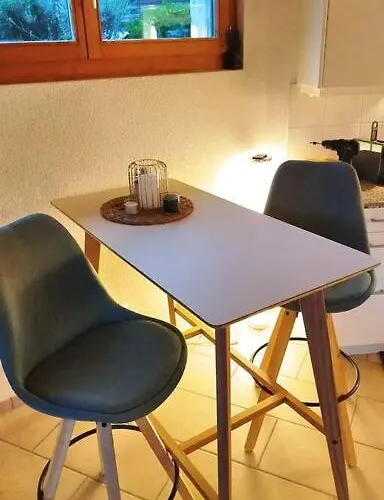 Ruhiges Mit Aussicht Fast Bis Nach Interlaken Appartamento Faulensee